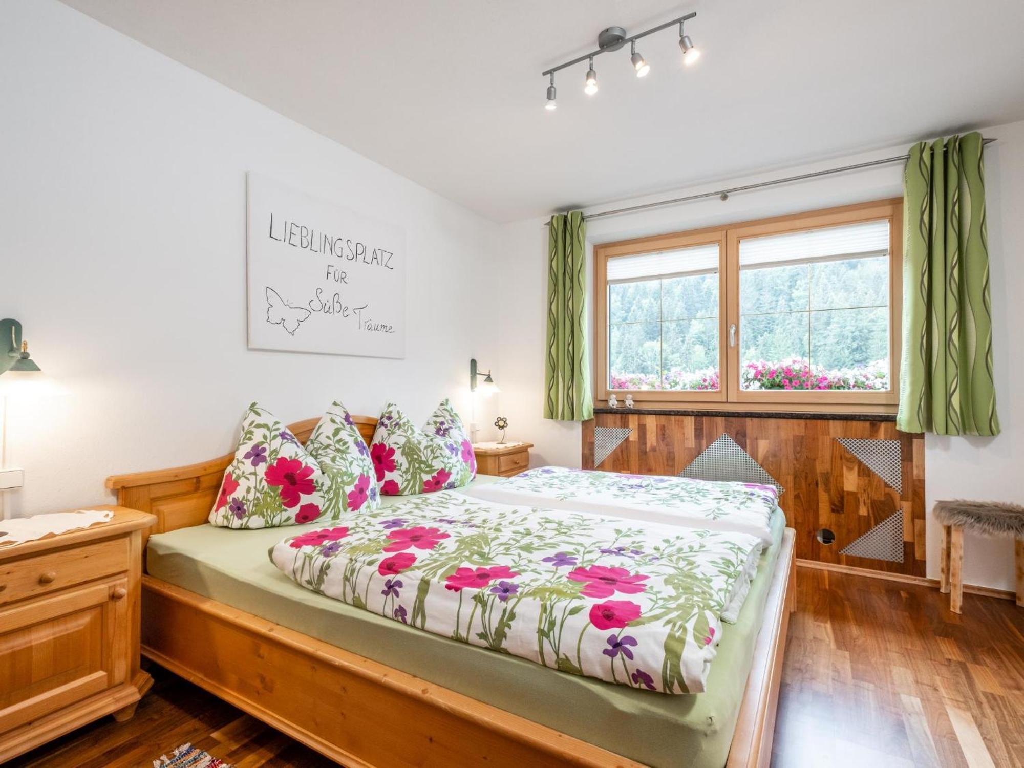 Apartamento Haus Am Waldrand Hopfgarten im Brixental Exterior foto