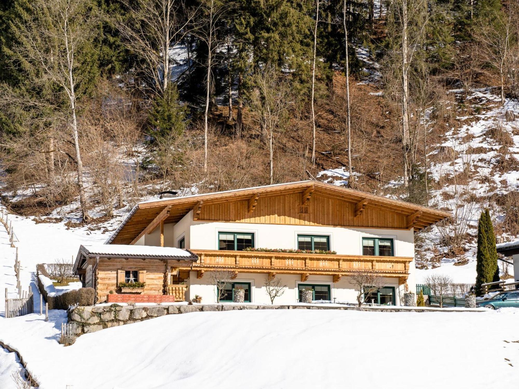 Apartamento Haus Am Waldrand Hopfgarten im Brixental Exterior foto